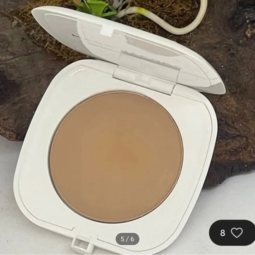 Marc Jacobs TANTASTIC Omega Bronze CoCONUT PERFECT TAN compact .13oz